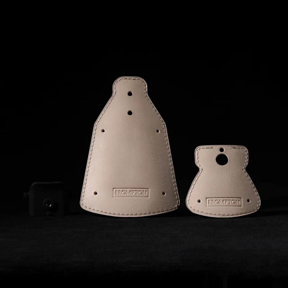 DC High-grade Genuine Leather  - đánh giá và giá Fender Mudguard Set